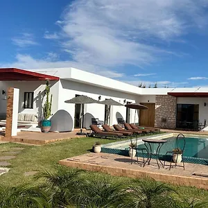 Ehzzara Piscine Chauffee Villa